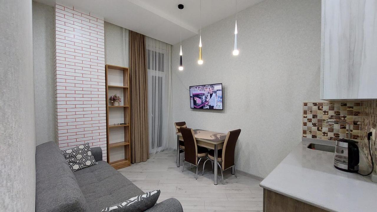 Elit Apartments バトゥーミ エクステリア 写真