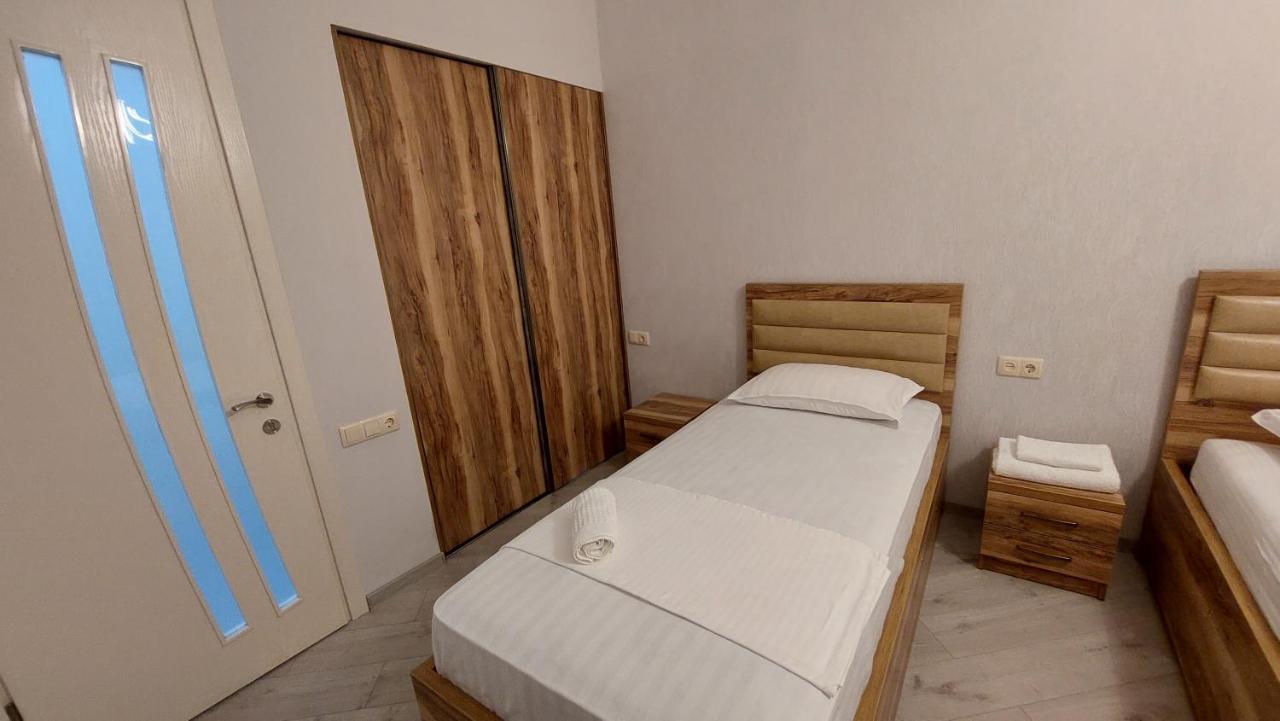 Elit Apartments バトゥーミ エクステリア 写真