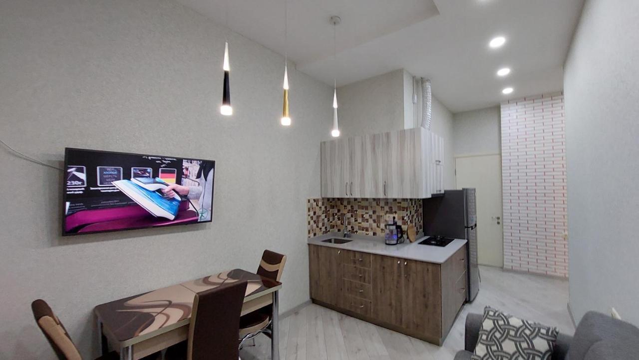 Elit Apartments バトゥーミ エクステリア 写真