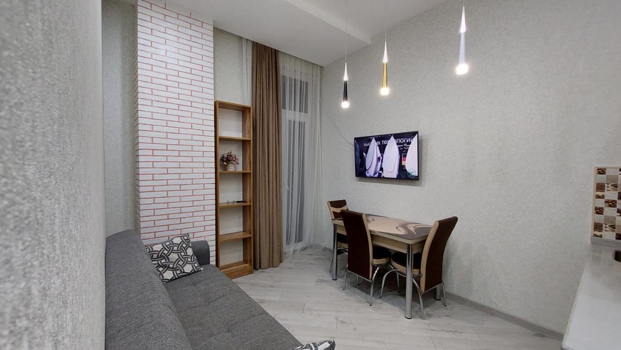 Elit Apartments バトゥーミ エクステリア 写真